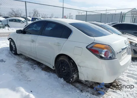 2010 Nissan Altima 2.5 S z USA, uszkodzony, nr VIN 1N4AL2AP9AC184699